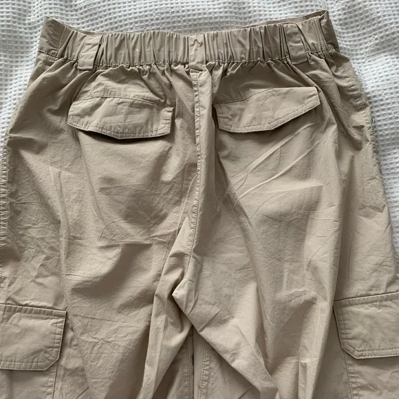 Womens size 10 tan coloured Cargo pants - Picture 3 of 6